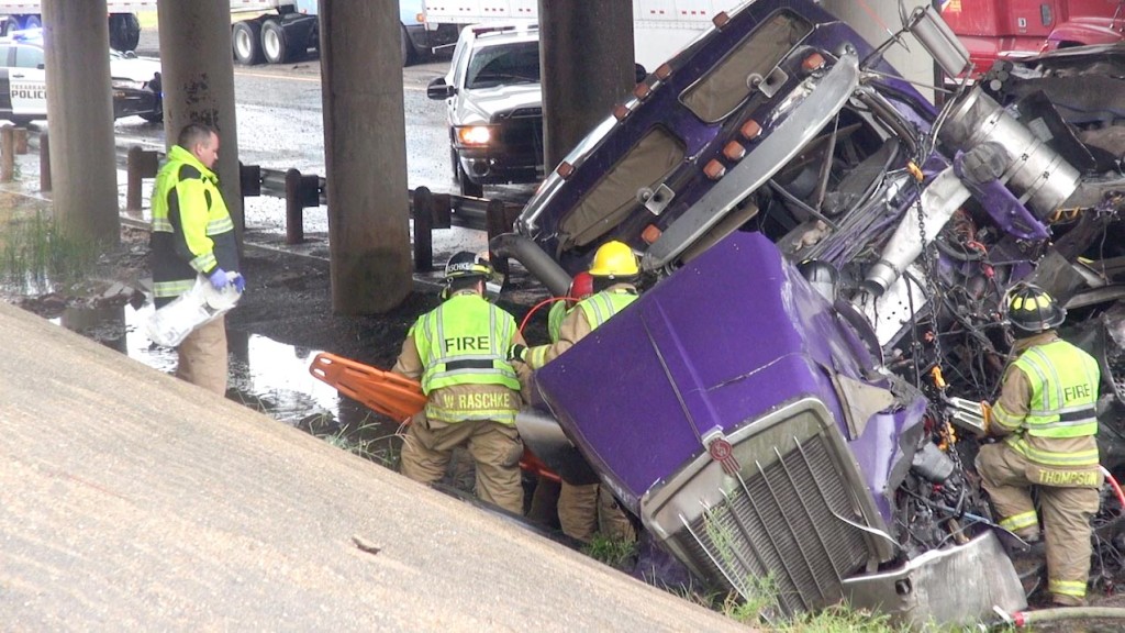 I-30 Texarkana West Reopens After Major Accident (PICS) | Texarkana Today