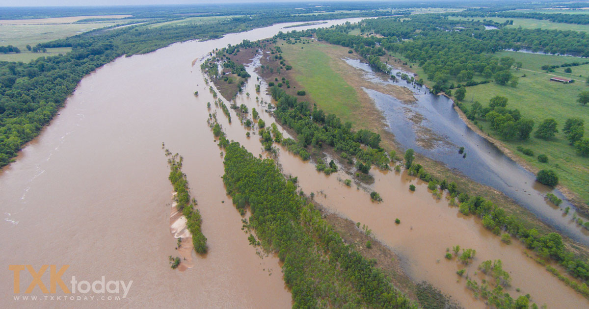 Red River flood warning continues with more rain forecast across area