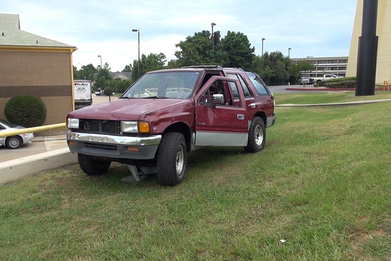 TAPD Finds Driver of Wrecked Vehicle Asleep in Hotel Pool Area