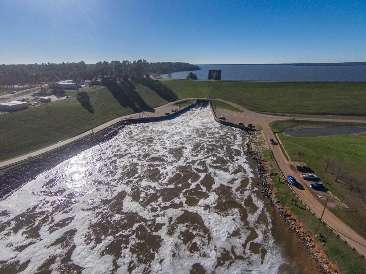 1/3/16 - 9400 cfs coming from Lake Wright Patman