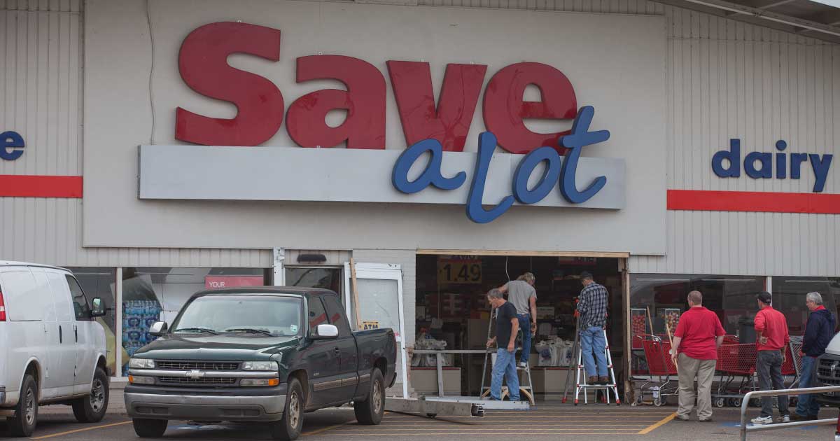 Burglars drive stolen truck into Save-A-Lot to steal ATM | Texarkana Today