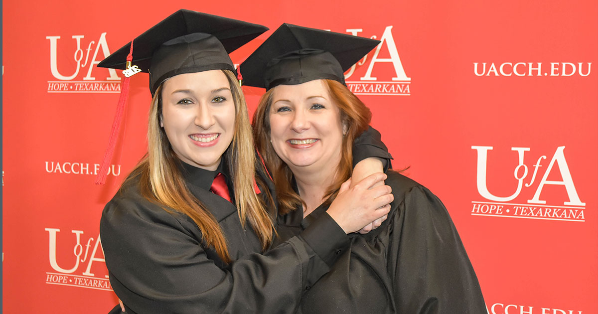 Mother Daughter Duo Graduate College Together Texarkana Today