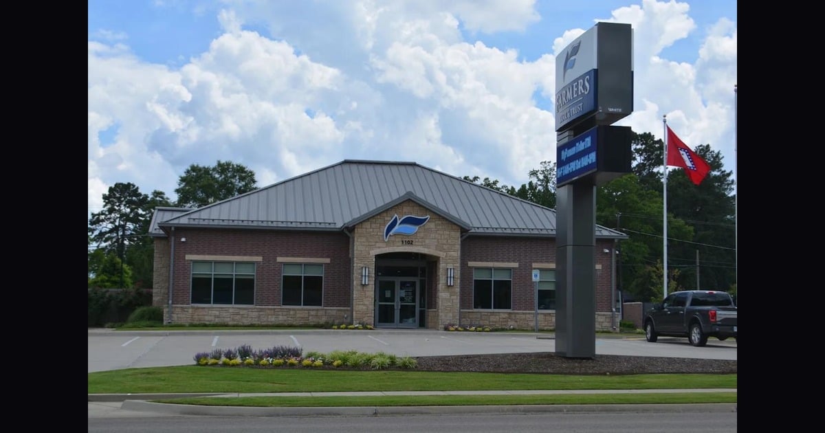 Robbery Reported At ATM Service Call On Arkansas Boulevard