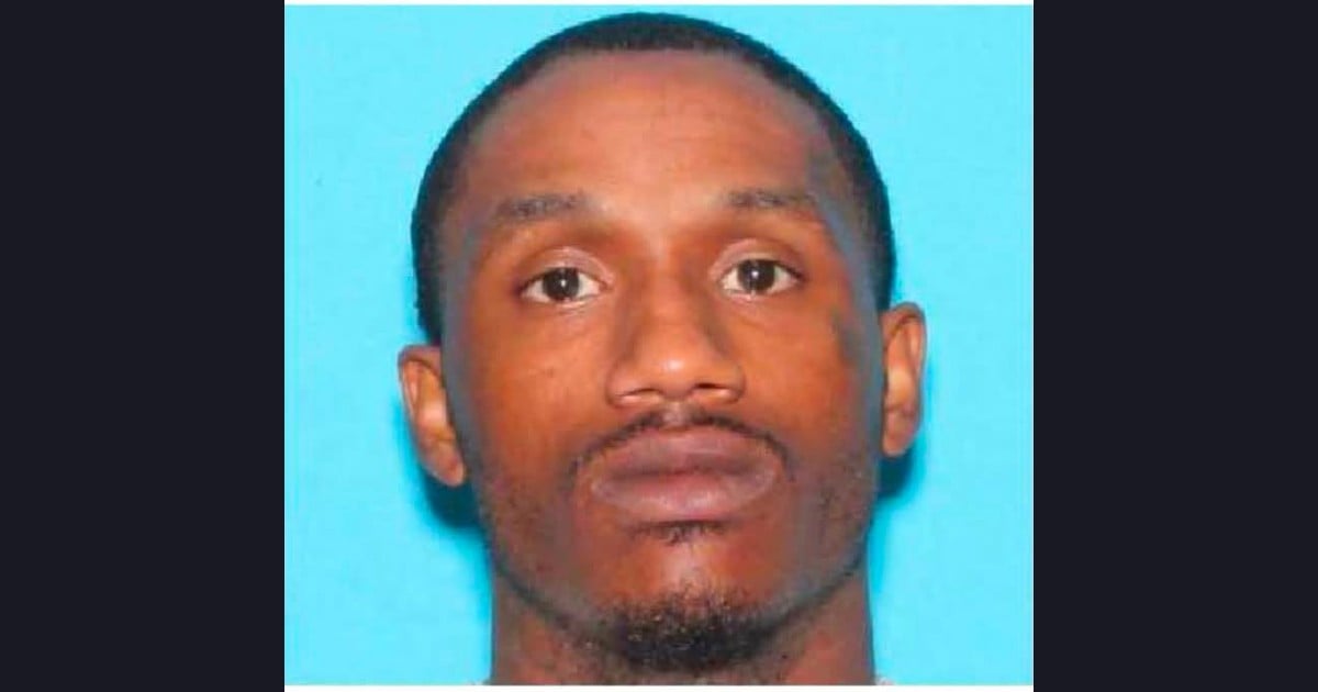 Warrants issued for driver accused of fleeing officer, killing motorcyclist on State Line Avenue