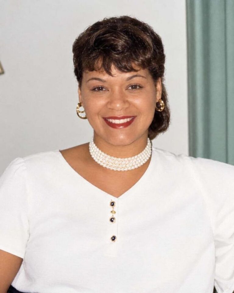 Tina Marie Holmes